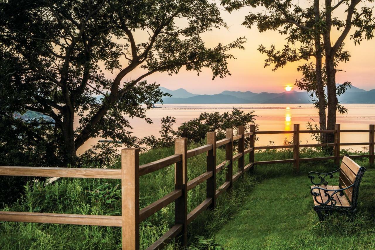 Hidden Bay Hotel ยอซู ภายนอก รูปภาพ
